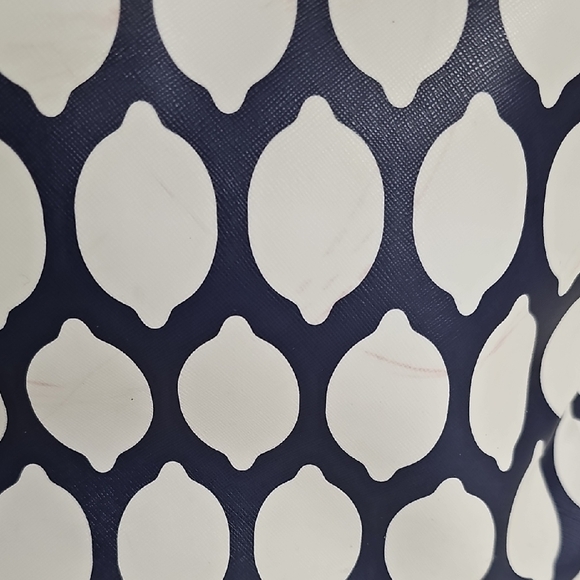 KATE SPADE 🔥🔥HOST PICK🔥🔥Large Lemon Print  Diaper Bag or Tote Bag - Picture 4 of 14